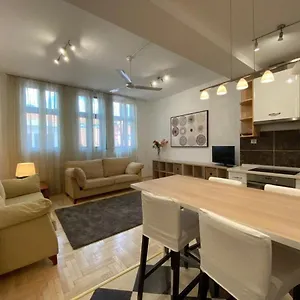 Apartamento Downtown Gozsdu Vibe Ii Budapest